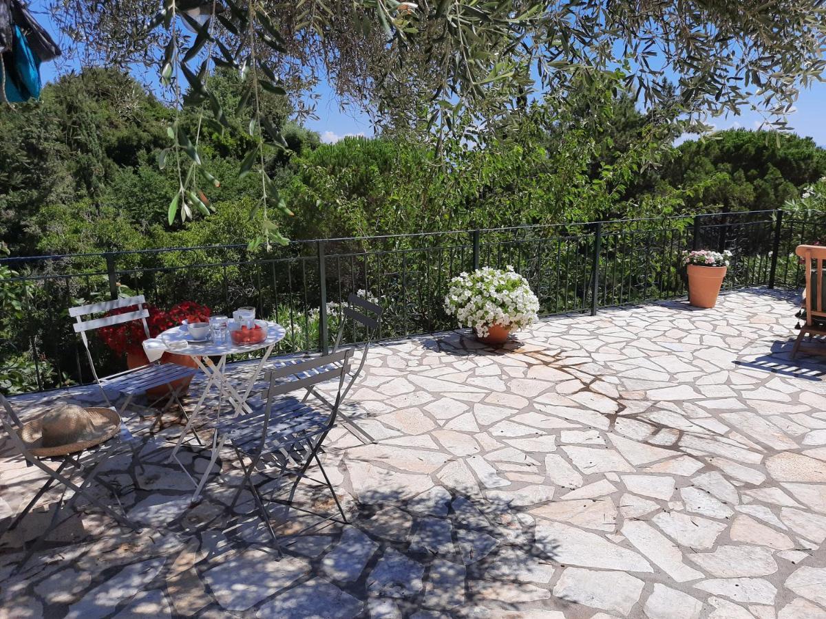 Luxury Breeze With Private Pools * Dassia (Corfu)