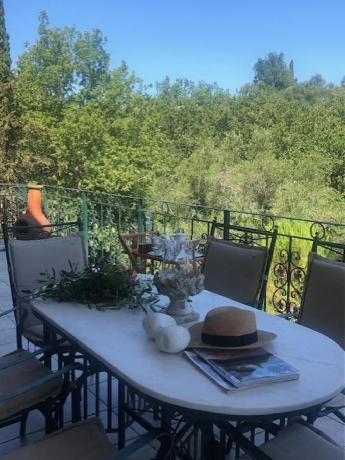 Luxury Breeze With Private Pools Vilă