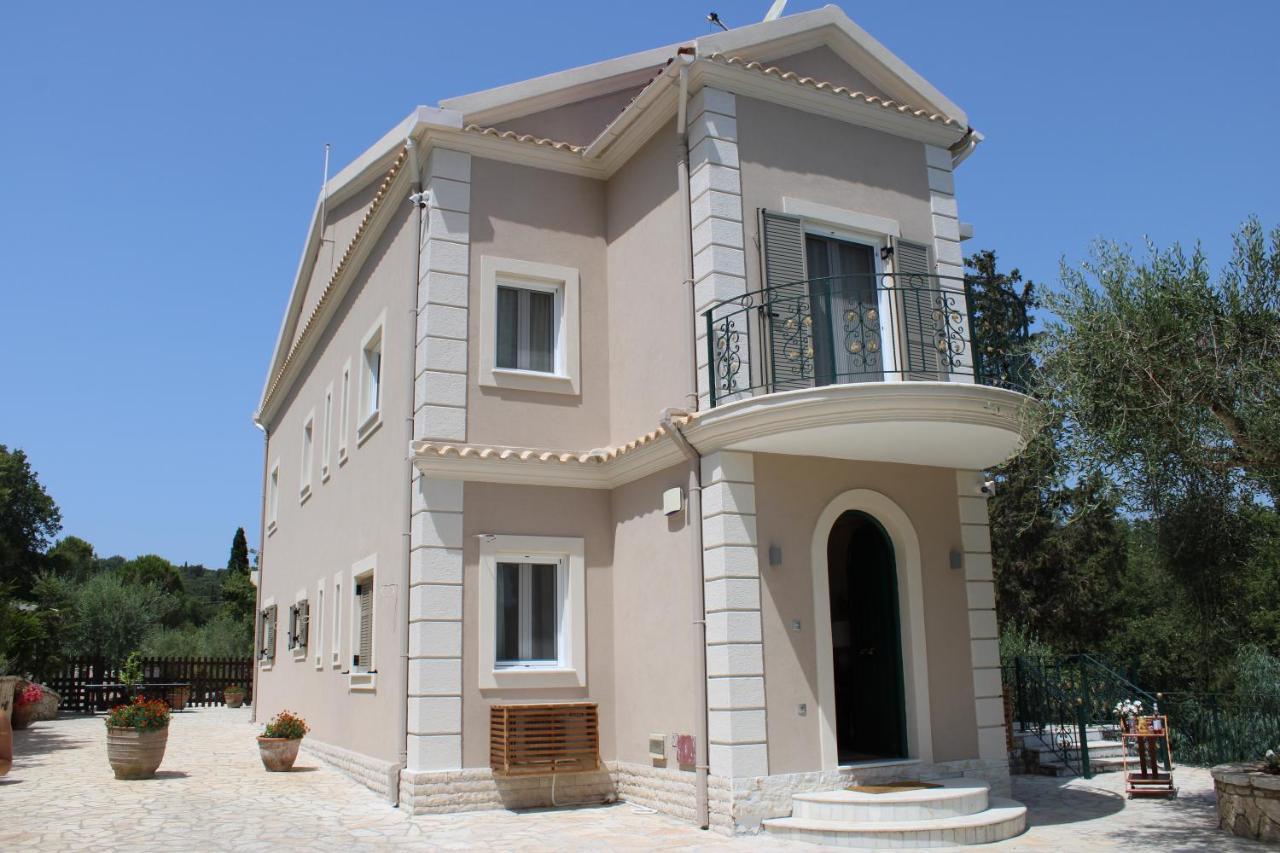 Luxury Breeze With Private Pools Dassia (Corfu)