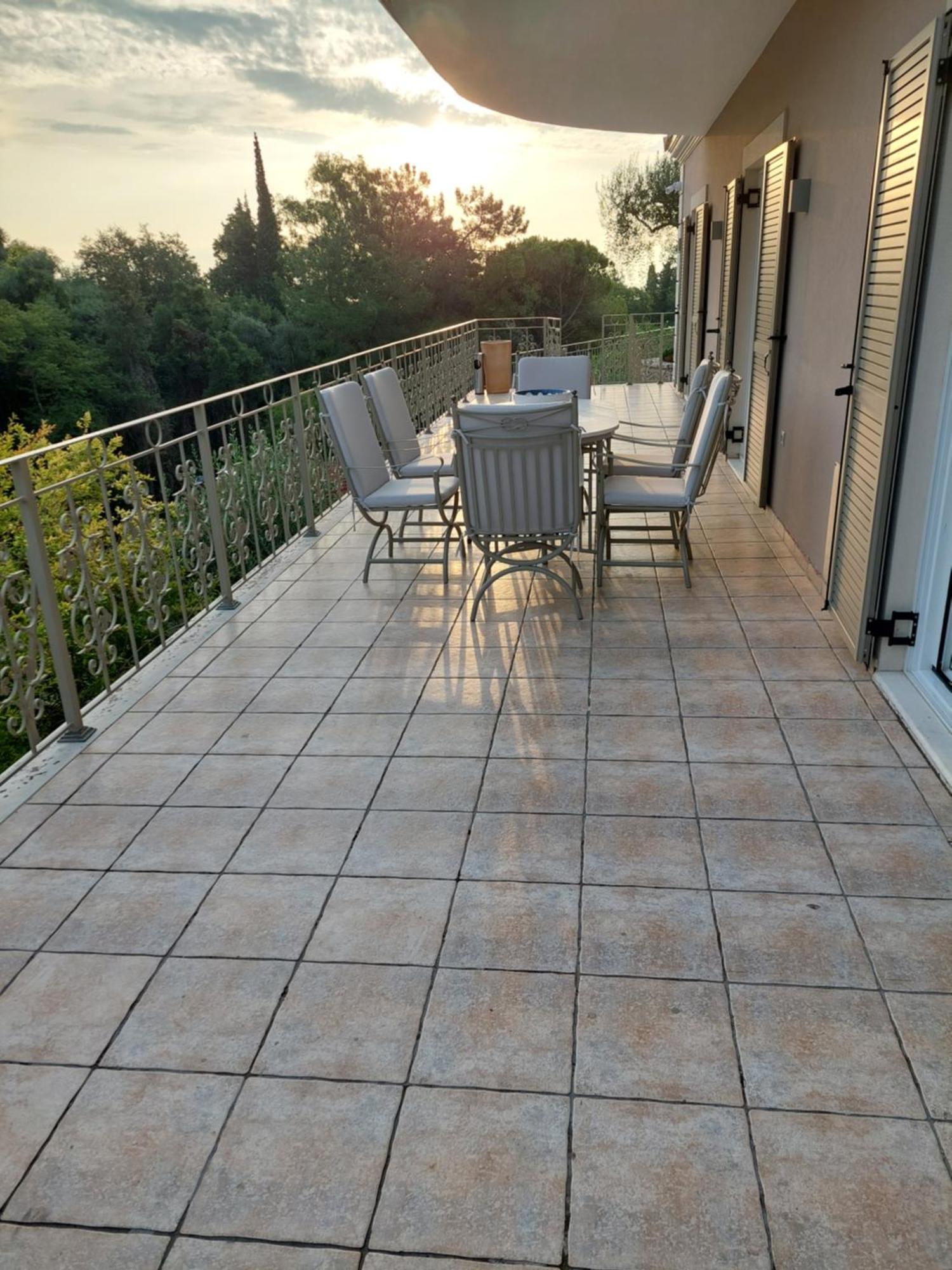 Luxury Breeze With Private Pools Dassia (Corfu)
