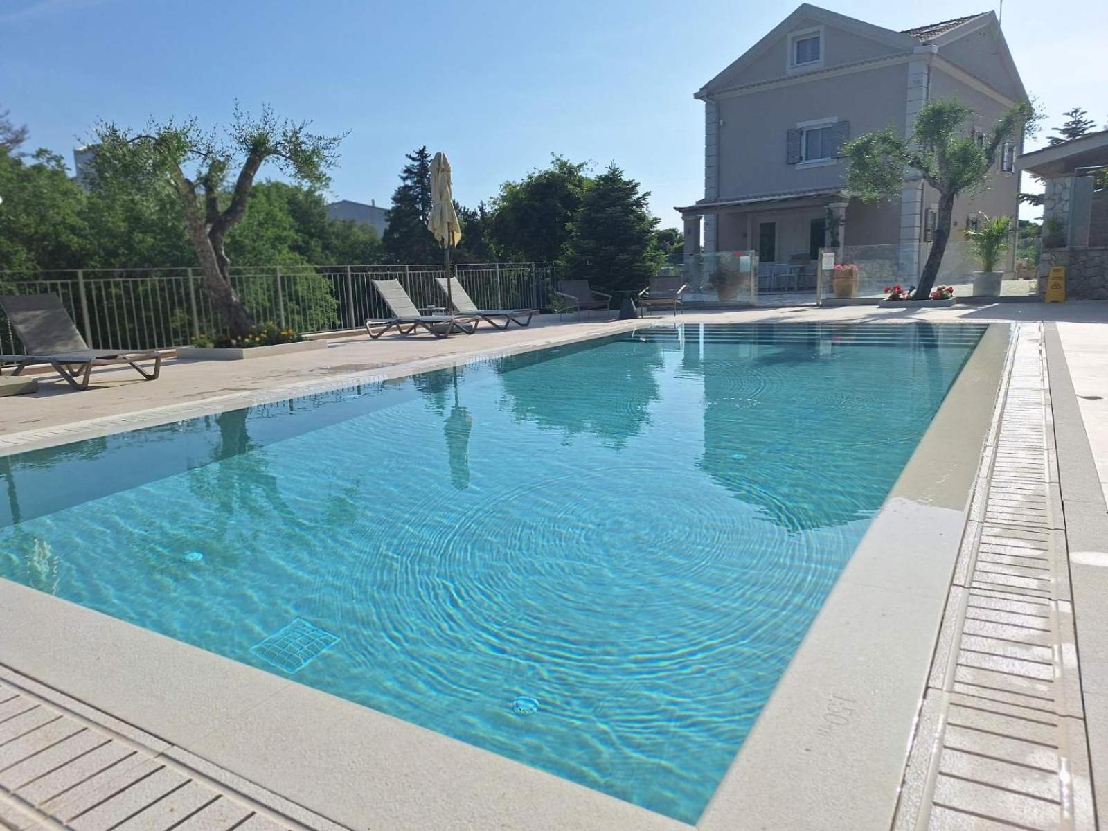 Vilă Luxury Breeze With Private Pools *